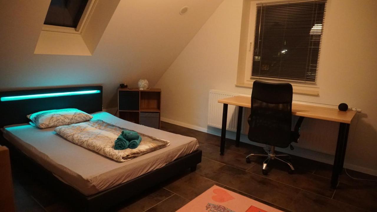 Apartamento Neubau, Moderne Haushaelfte In Hamburgo Exterior foto