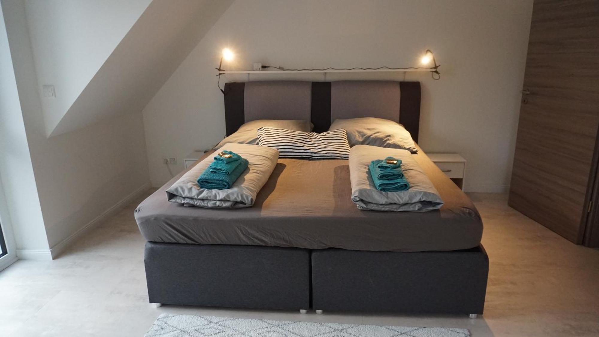 Apartamento Neubau, Moderne Haushaelfte In Hamburgo Exterior foto